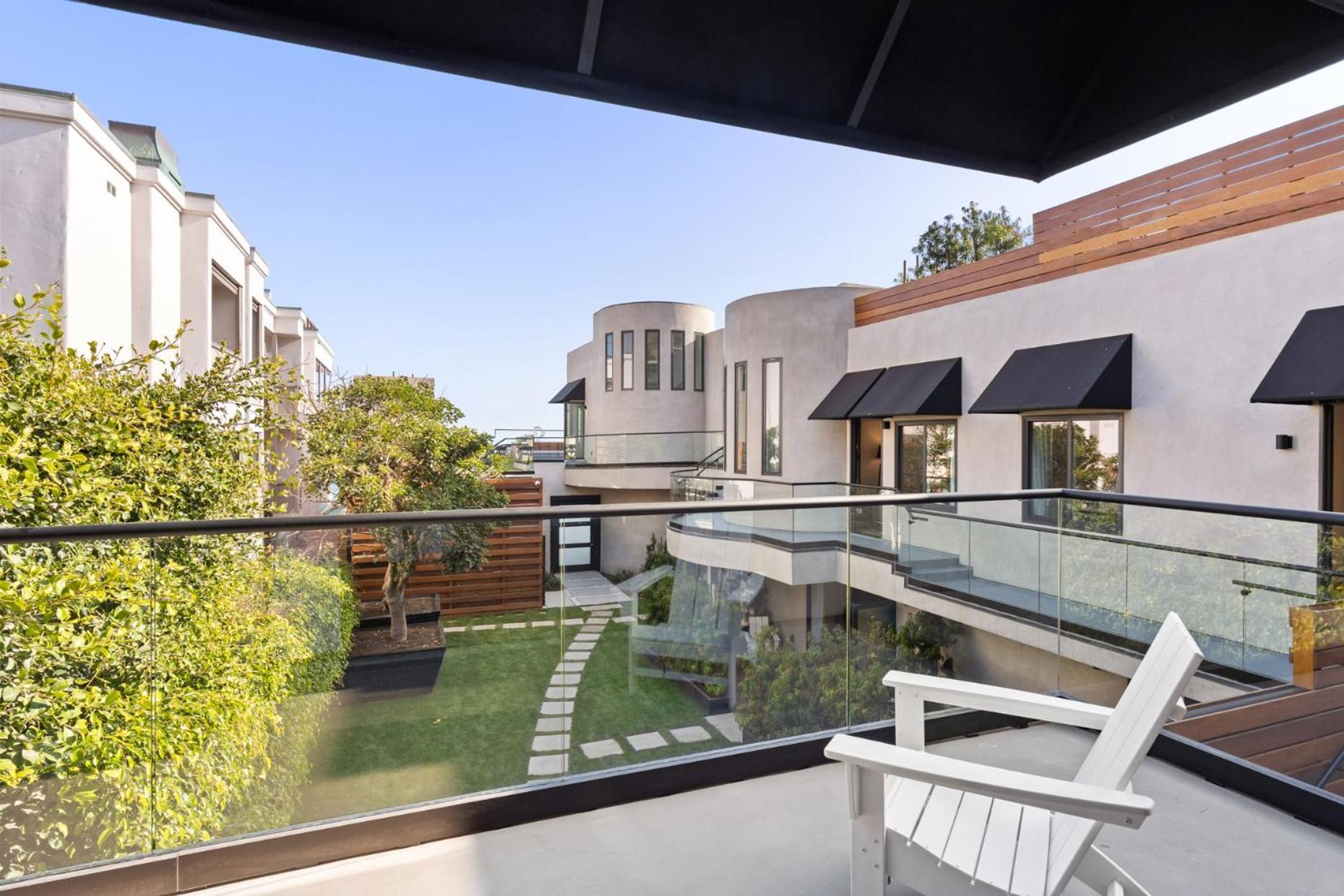Malibu Sand Carbon Beach Suites Exterior foto