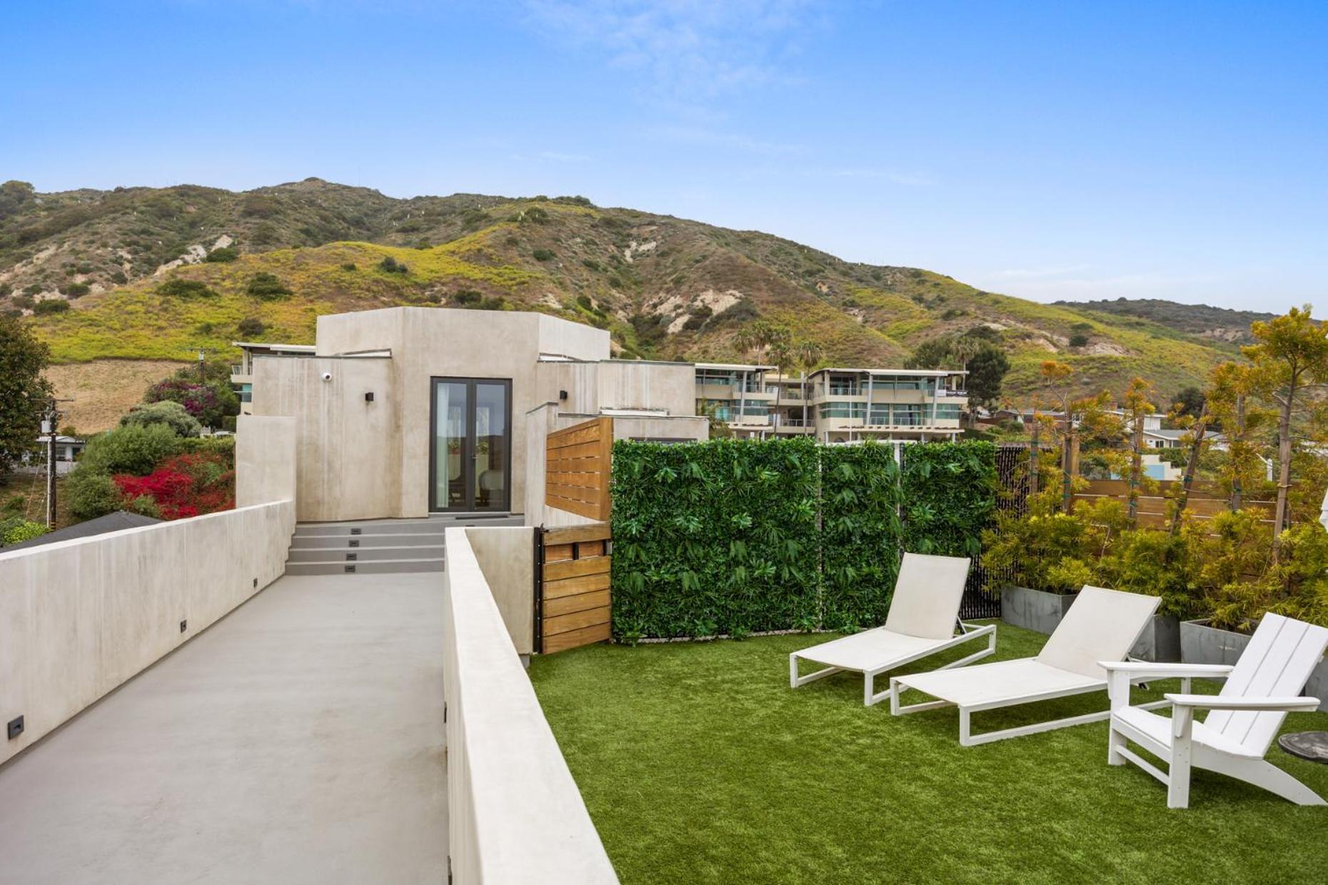 Malibu Sand Carbon Beach Suites Exterior foto